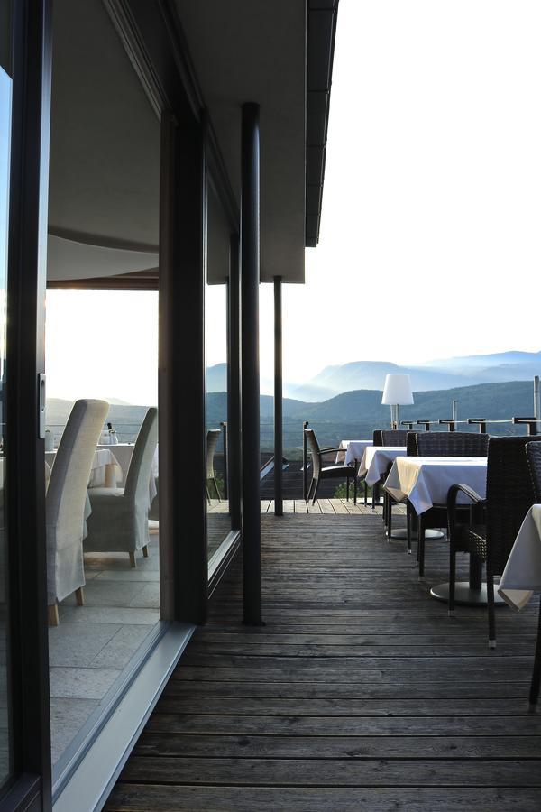Das Panorama Designhotel Caldaro Exterior photo