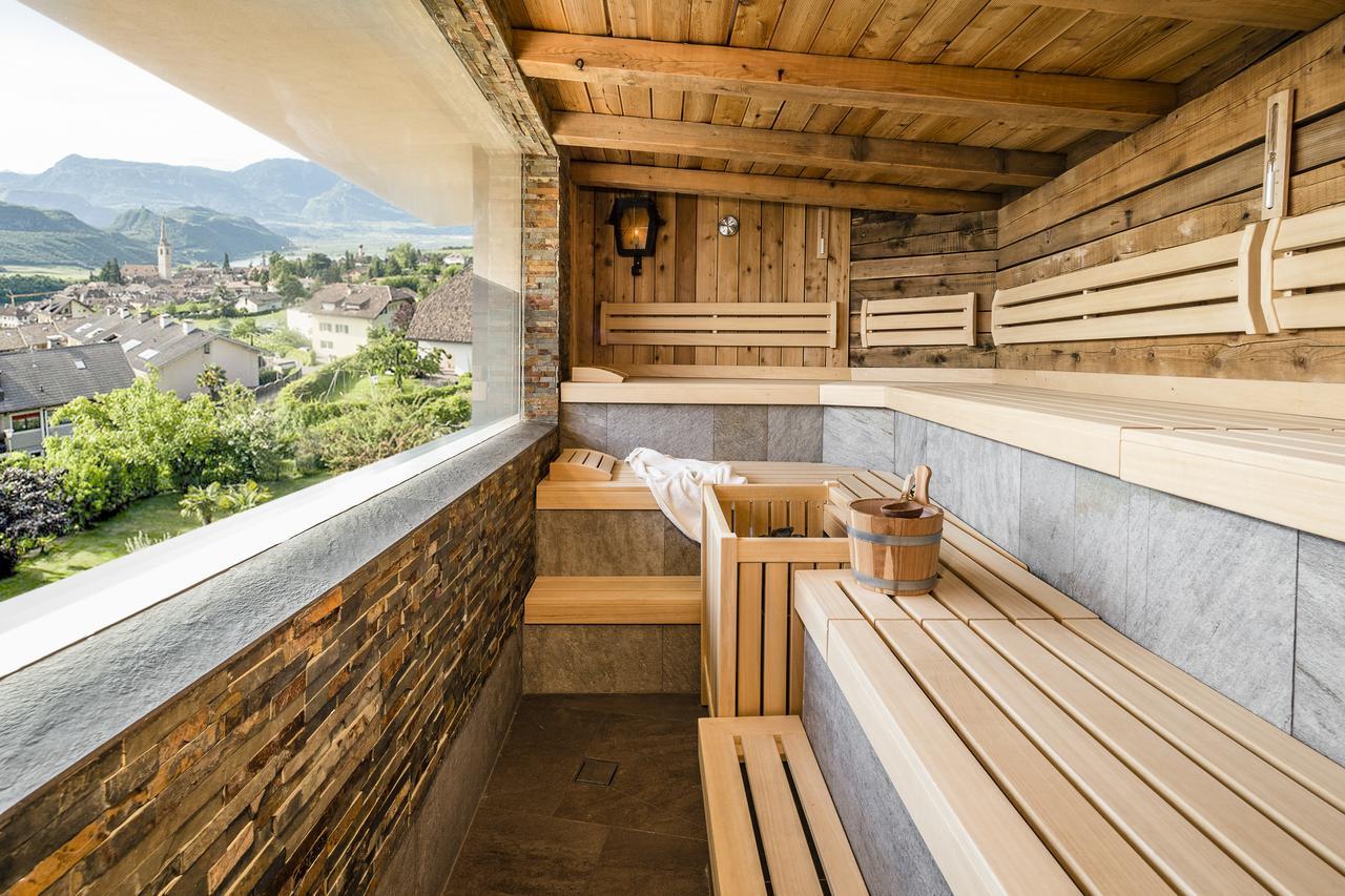 Das Panorama Designhotel Caldaro Exterior photo